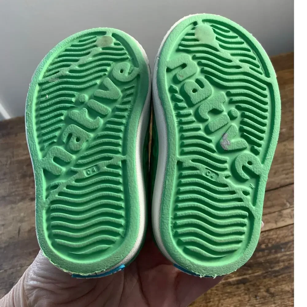 Native Jefferson Slip on sneakers size‎ 4